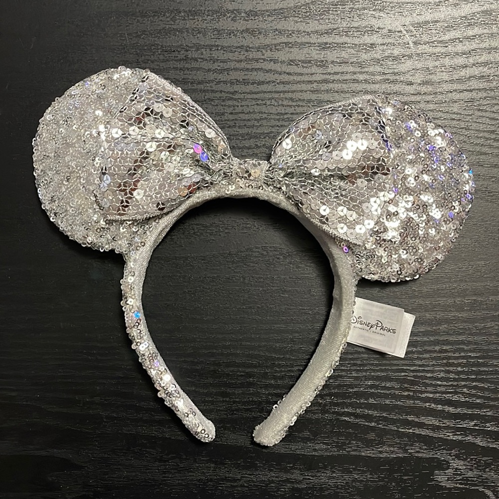 Disney Parks Minnie Mouse Silver Sequined Ear